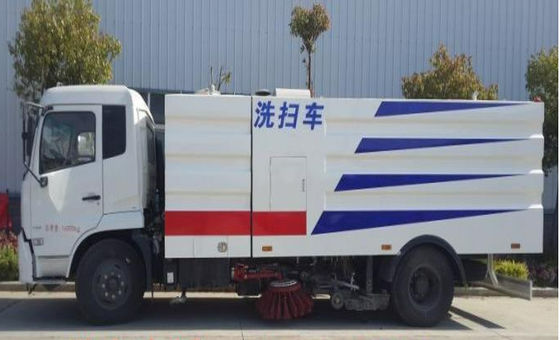 DONGFENG Sanitasi Penghapusan Sampah Truk Road Sweeper Eur V Emisi