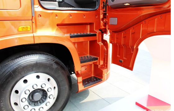 Eur.V Natural Gas CNG Semi Truck Brand New 353kW